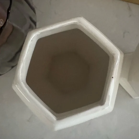 Vintage Ginger Jar Florals/Cream with Lid Set of 2 - Picture 5 of 9